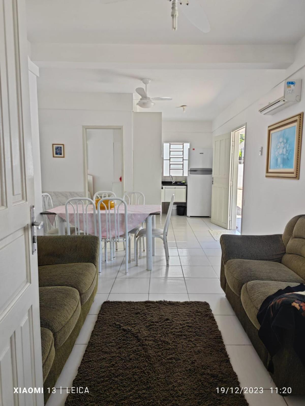 Em Jurere No Residencial Simas Apartamento